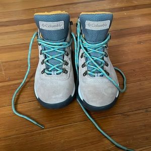 Brand New Columbia Women’s Hiking Boots